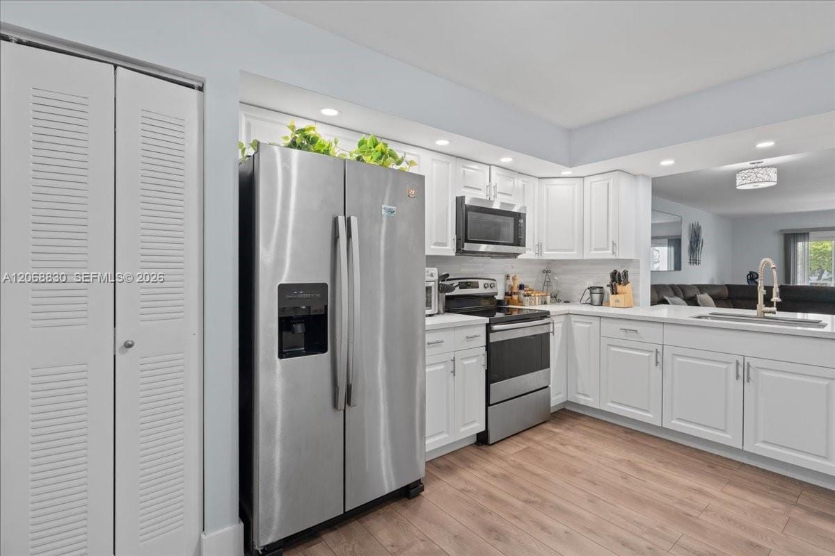 12500 SW 5th Court 208M — photo 3