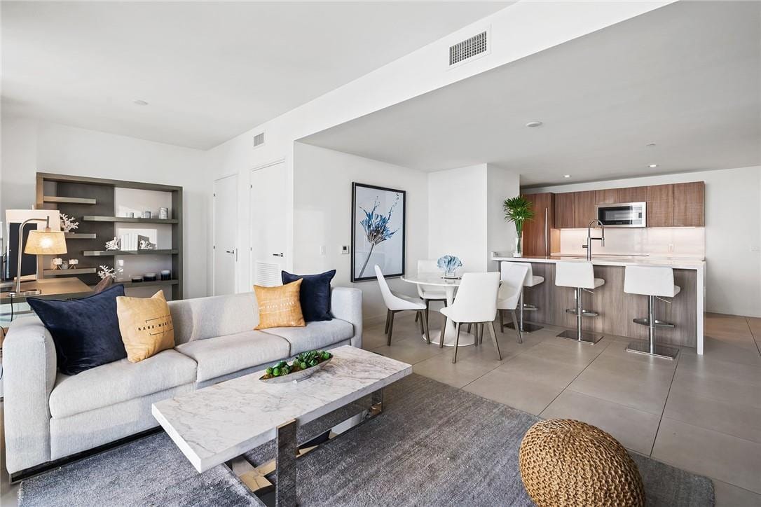 401 N BIRCH Road 1016 — photo 4