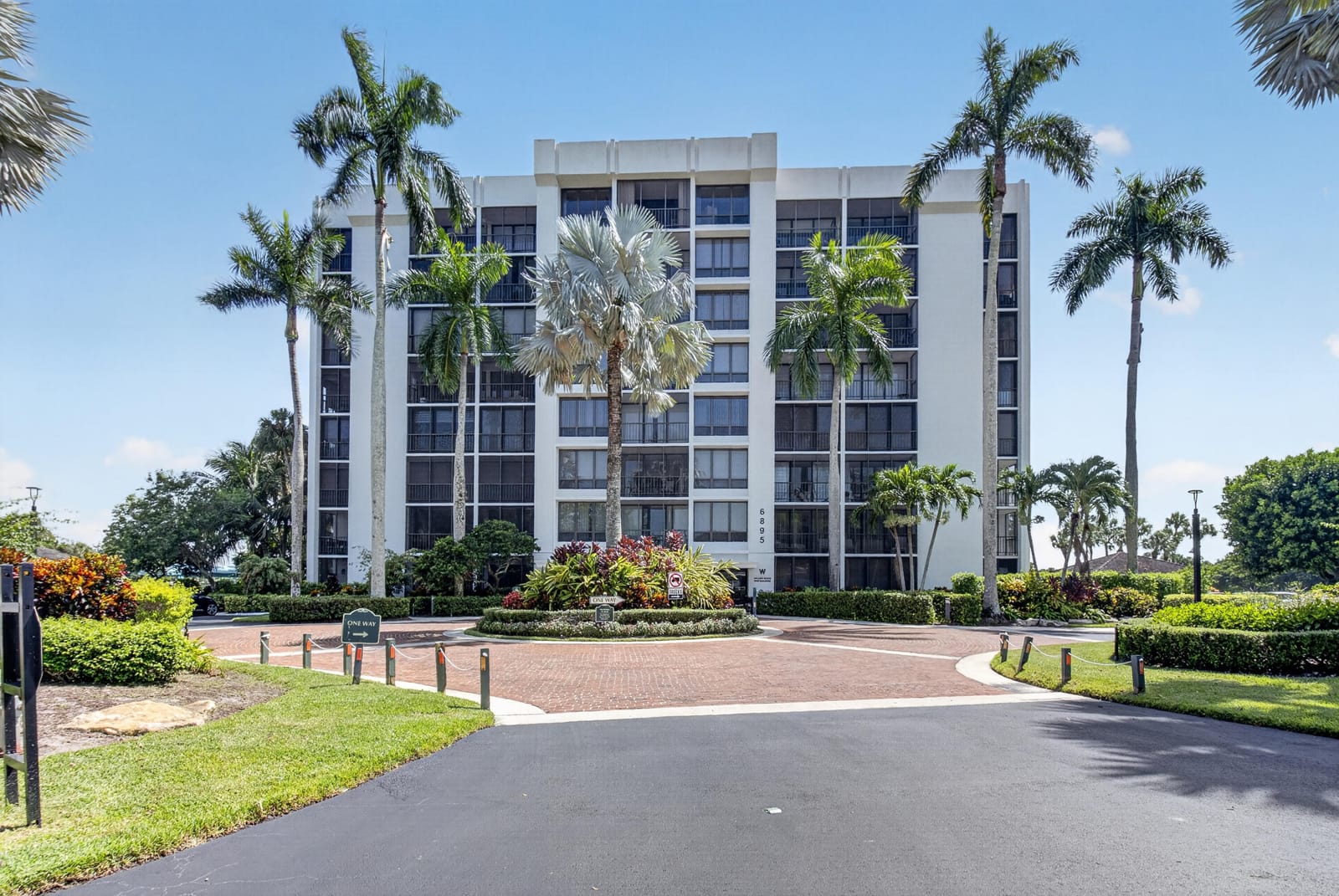 Pending home at 6895 WILLOW WOOD Drive 1066, Boca Raton, FL 33434