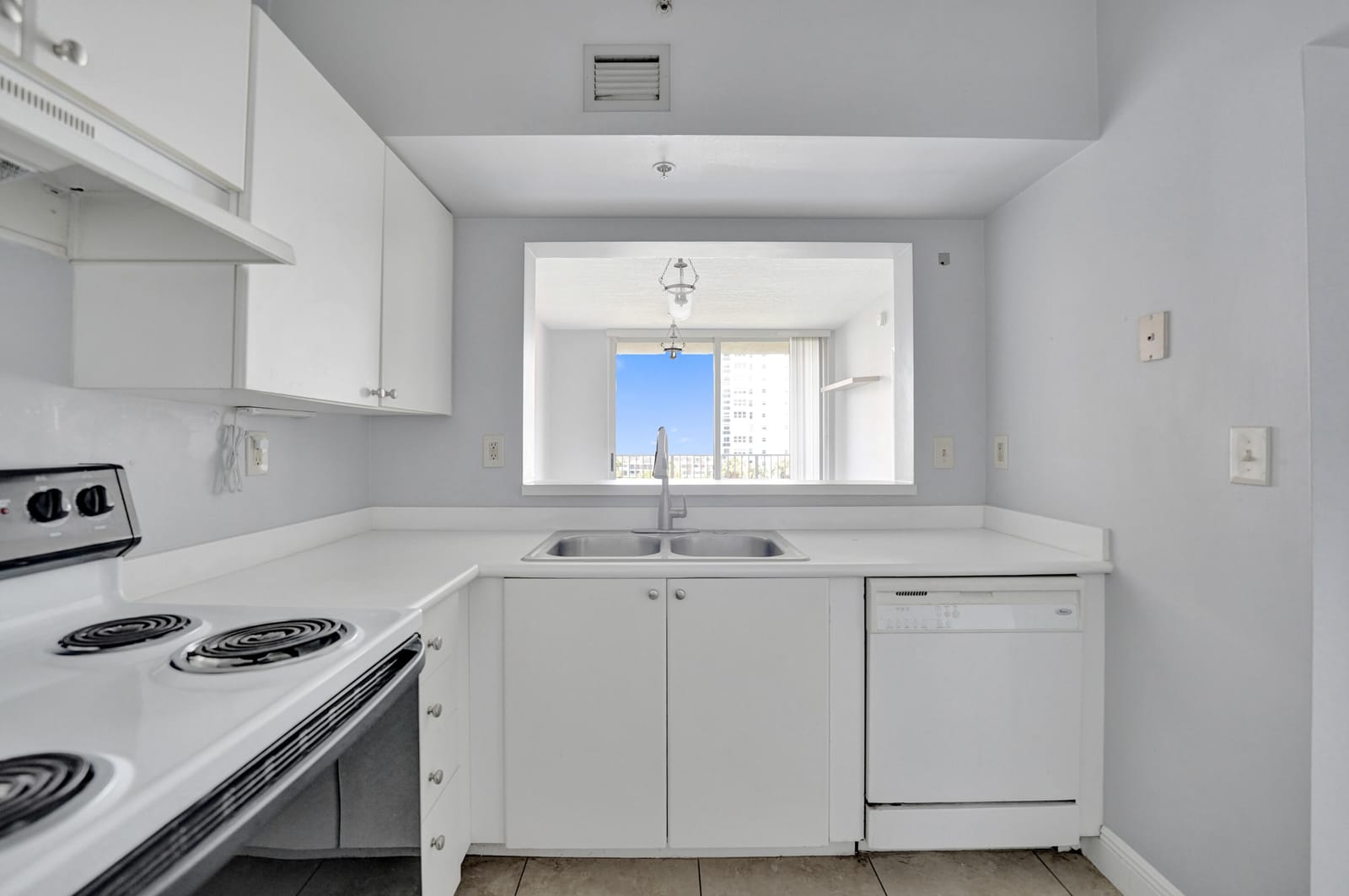 3020 NE 32ND Avenue 807 — photo 10