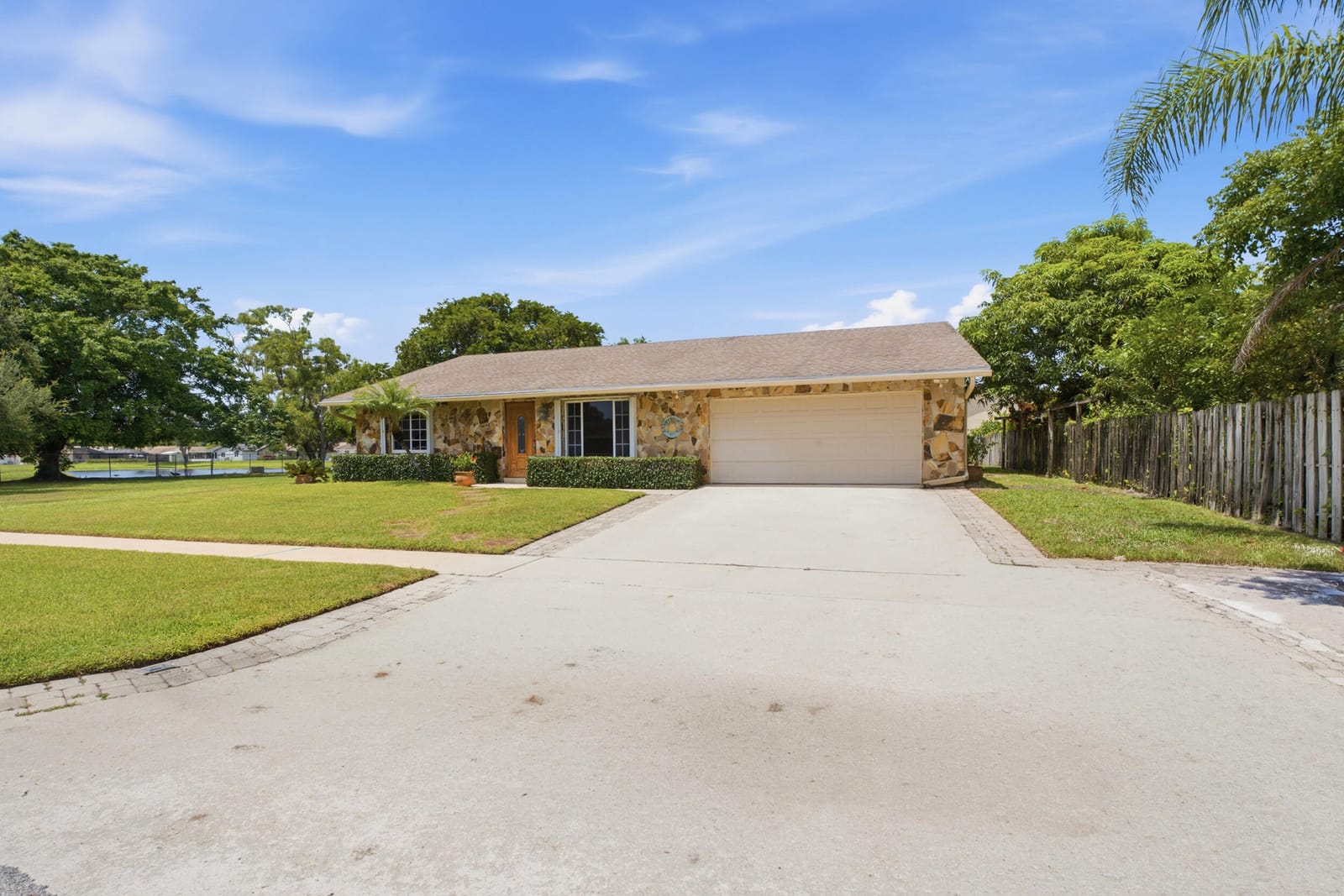 4778 Blue Pine Circle — photo 3