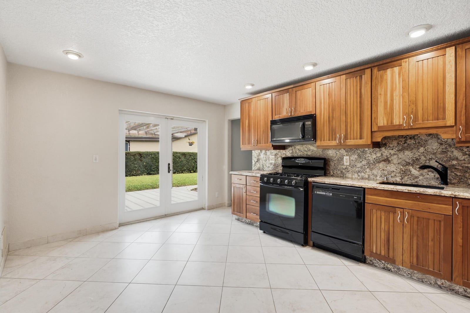 4778 Blue Pine Circle — photo 8