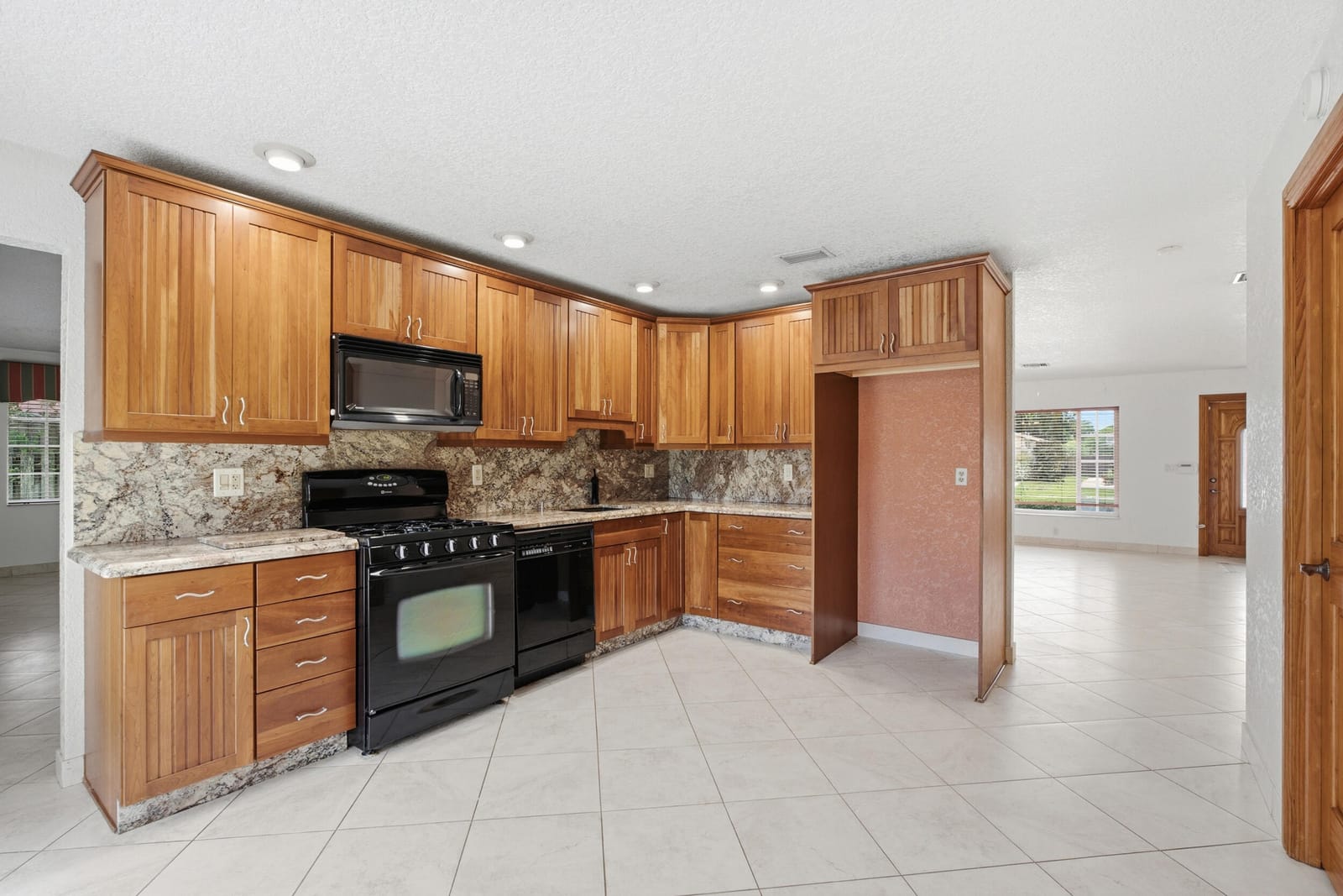 4778 Blue Pine Circle — photo 9