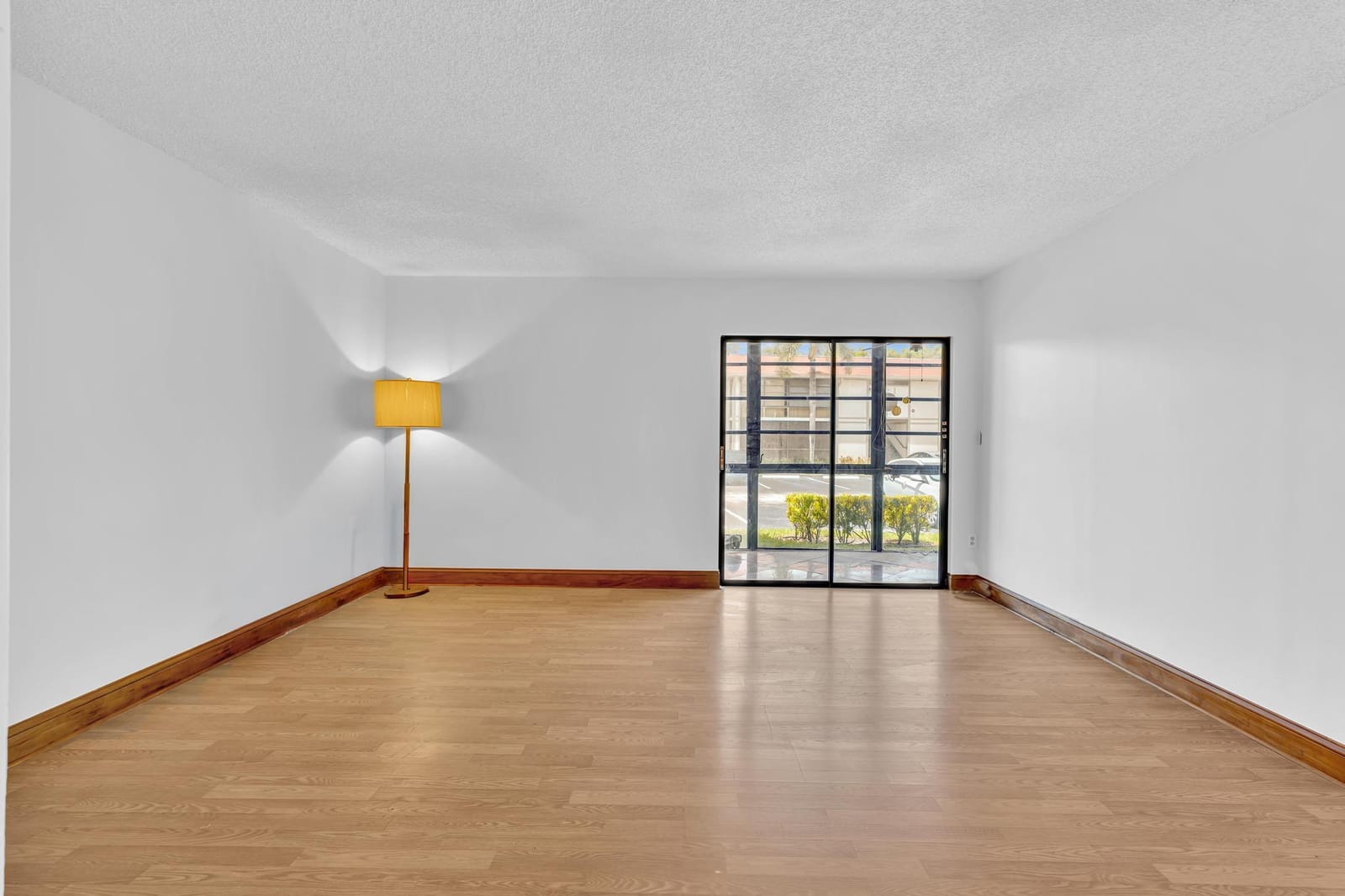 10701 W CLAIRMONT Circle 109, Tamarac, FL 33321 photo 17