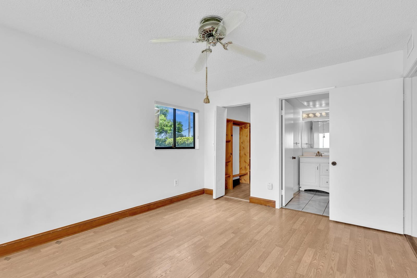 10701 W CLAIRMONT Circle 109, Tamarac, FL 33321 photo 24