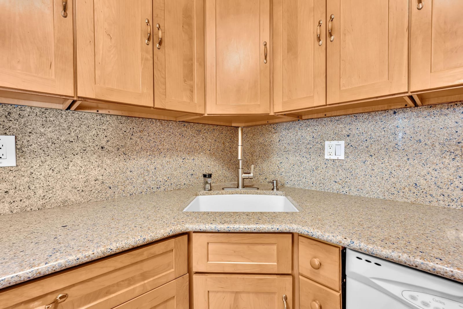 10701 W CLAIRMONT Circle 109, Tamarac, FL 33321 photo 4