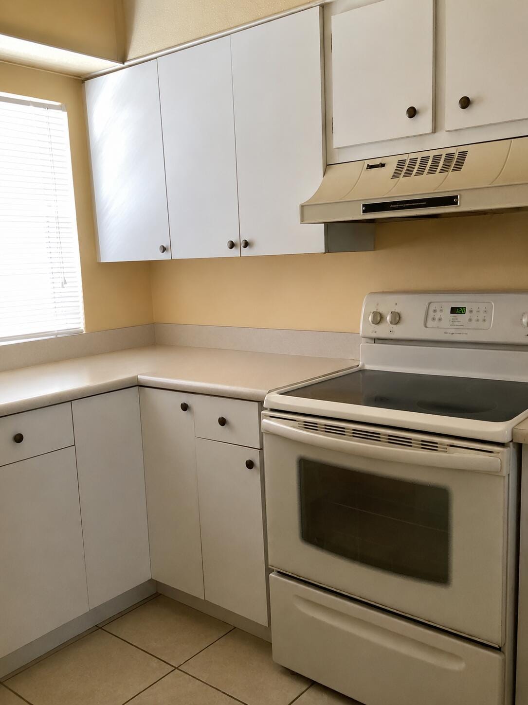 9325 LAGOON Place 107 — photo 2