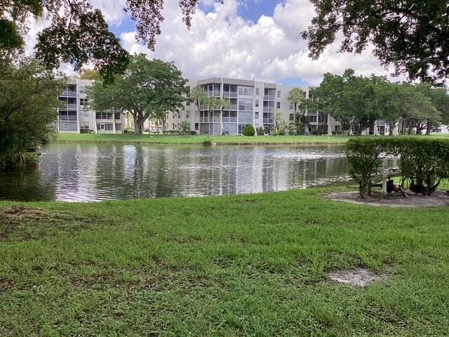 9325 LAGOON Place 107 — photo 12
