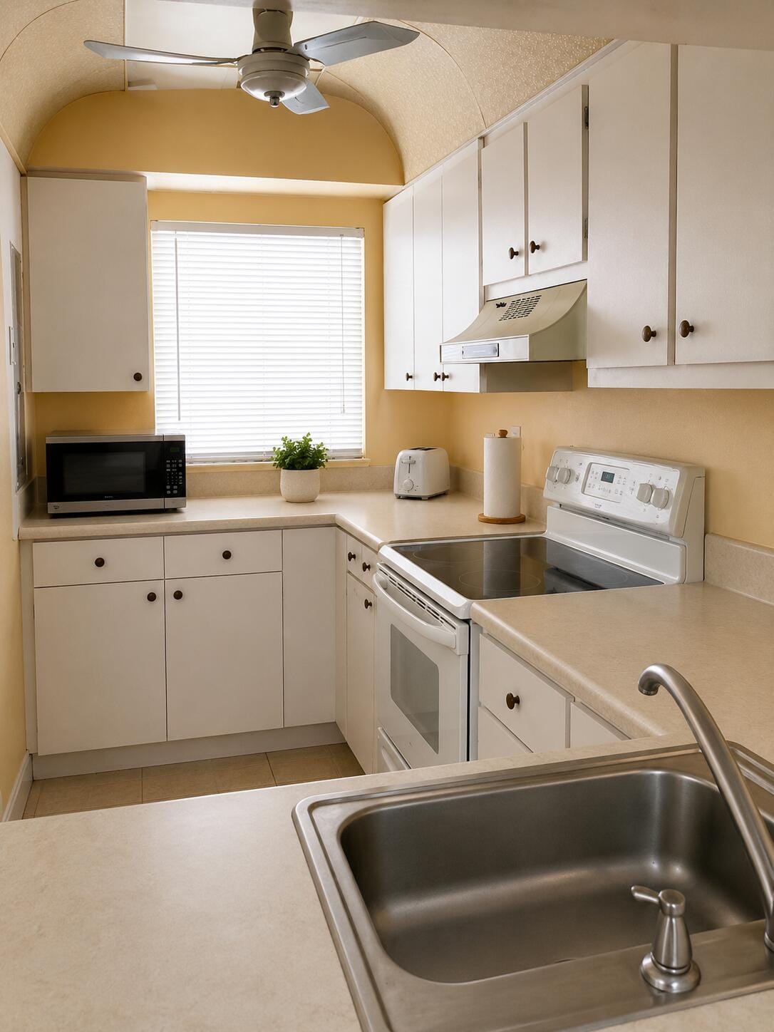 9325 LAGOON Place 107 — photo 5