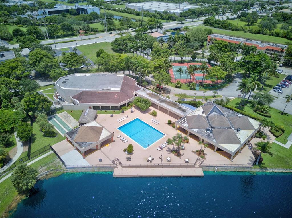 8101 S Sunrise Lakes Drive N 204, Sunrise, FL 33322