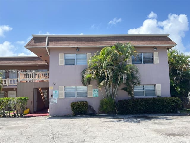 241 SE 9th Avenue 109, Ocean Drive Estates, Pompano Beach, FL