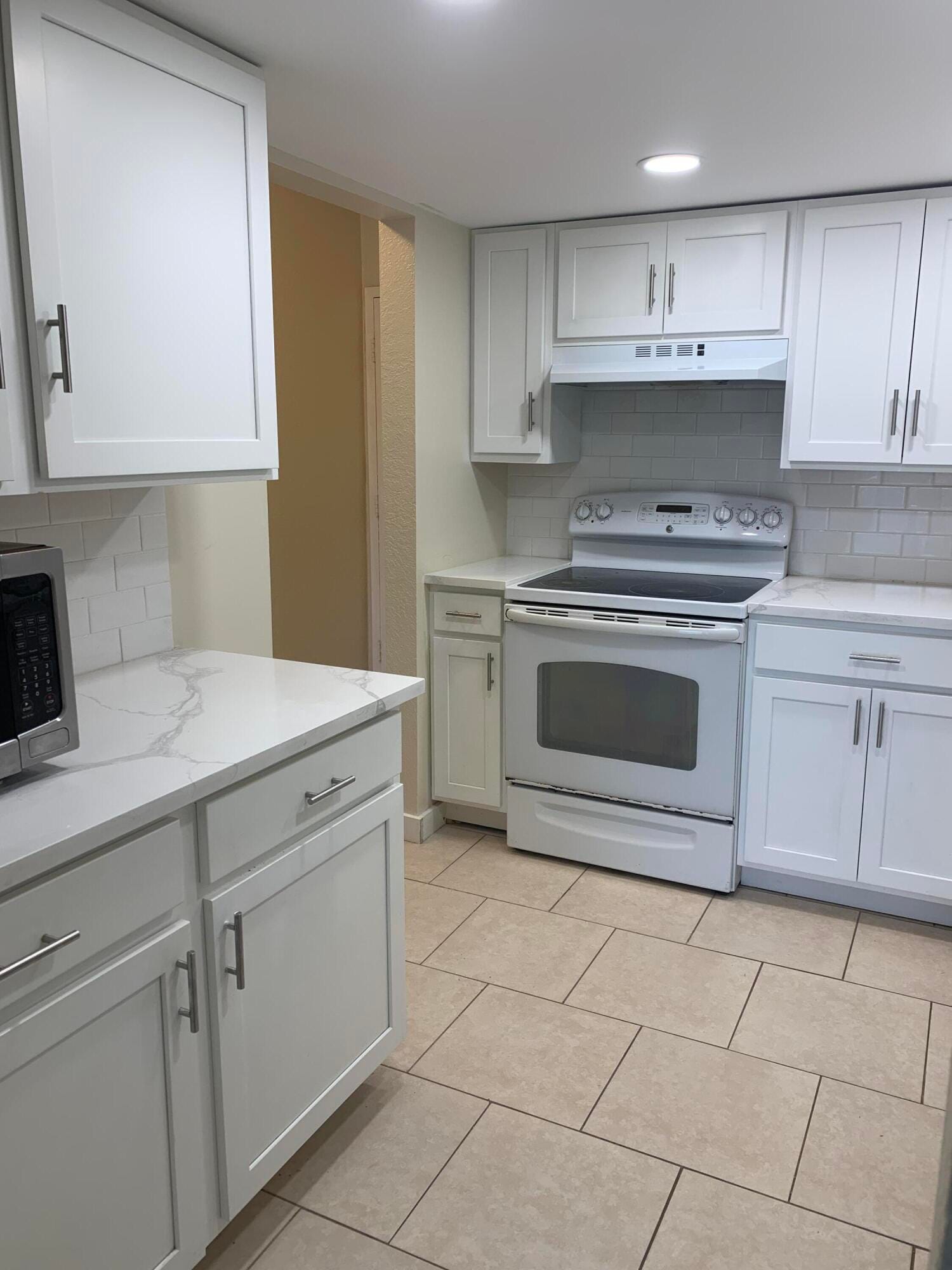 4364 NW 9TH Avenue 15-3B — photo 5