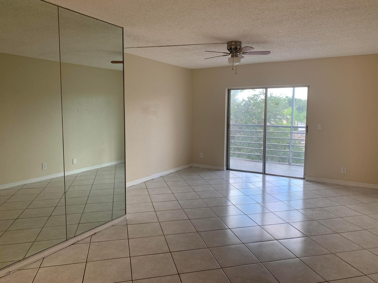 4364 NW 9TH Avenue 15-3B — photo 8