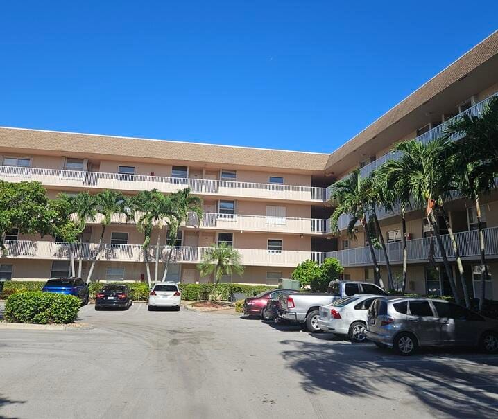 10414 NW 24TH Place 404, Sunrise, FL 33322 photo 2