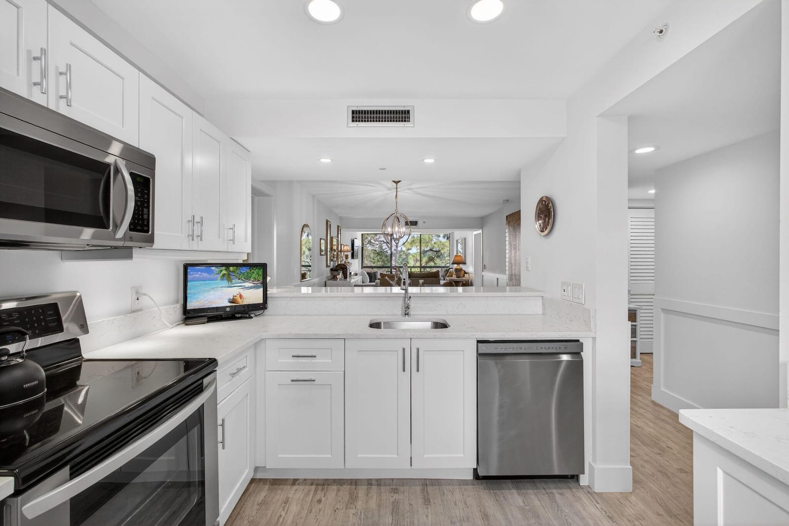 1901 MARINA ISLE Way 304 — photo 11