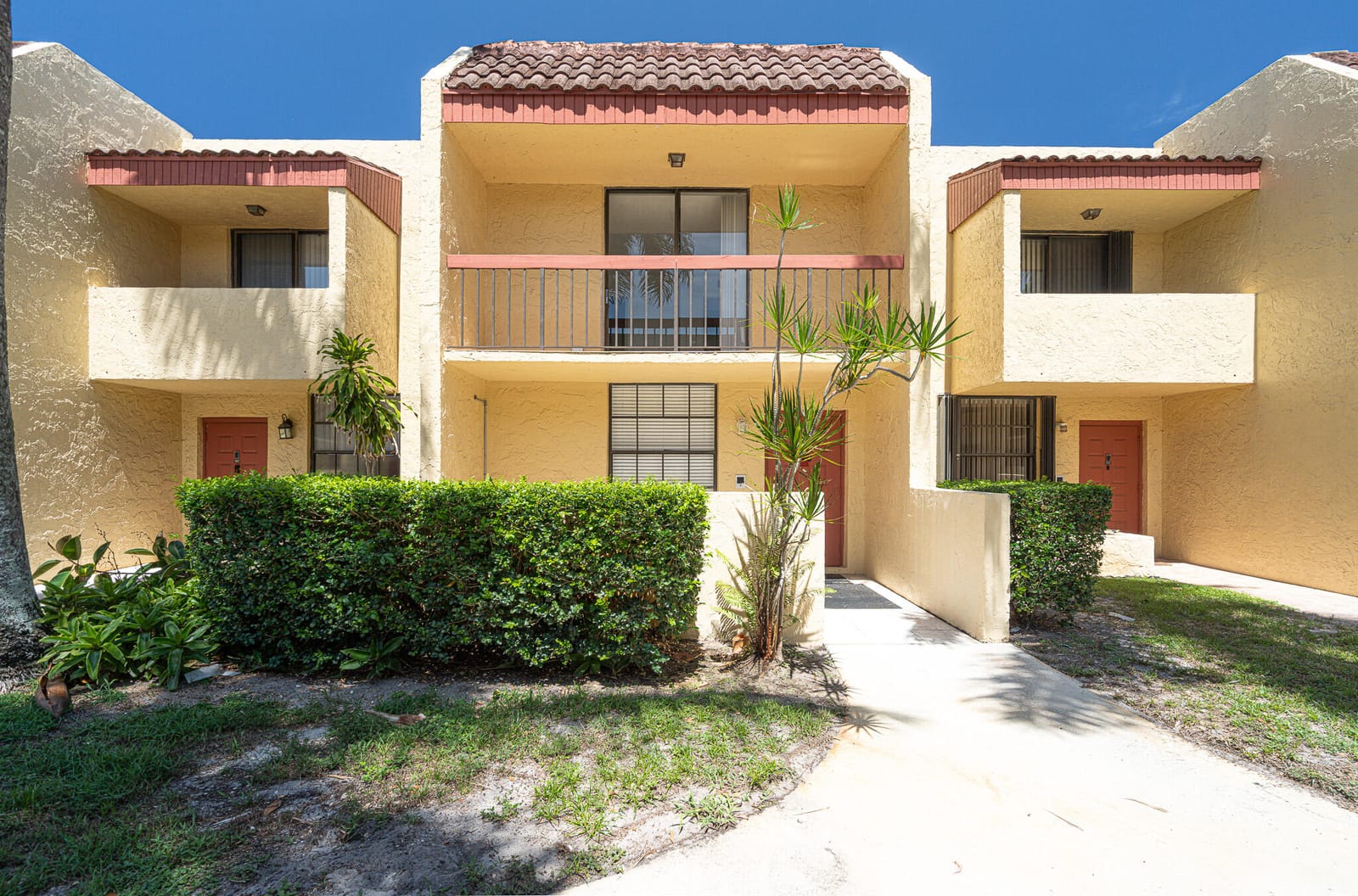769 SE 1st Way, Deerfield Beach, FL 33441 photo 2