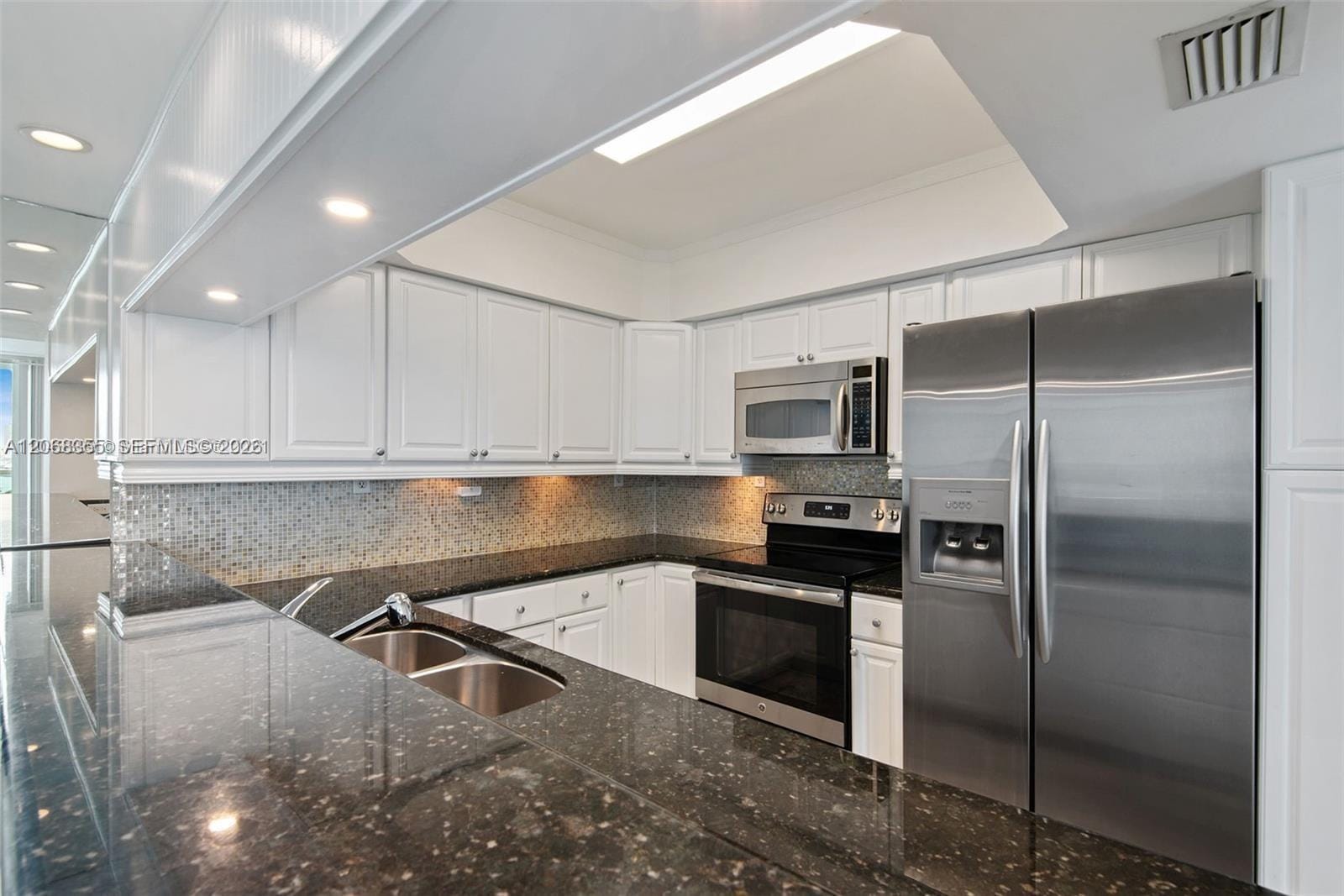 650 West Avenue 2307, Miami Beach, FL 33139 photo 5