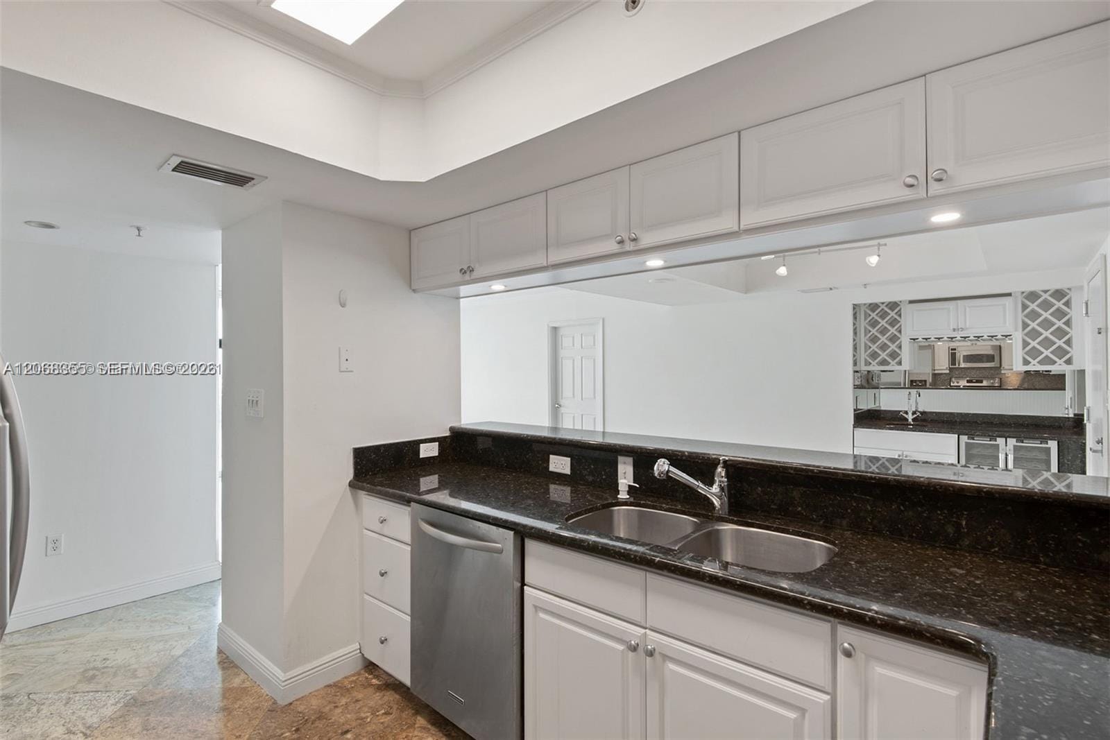 650 West Avenue 2307, Miami Beach, FL 33139 photo 6