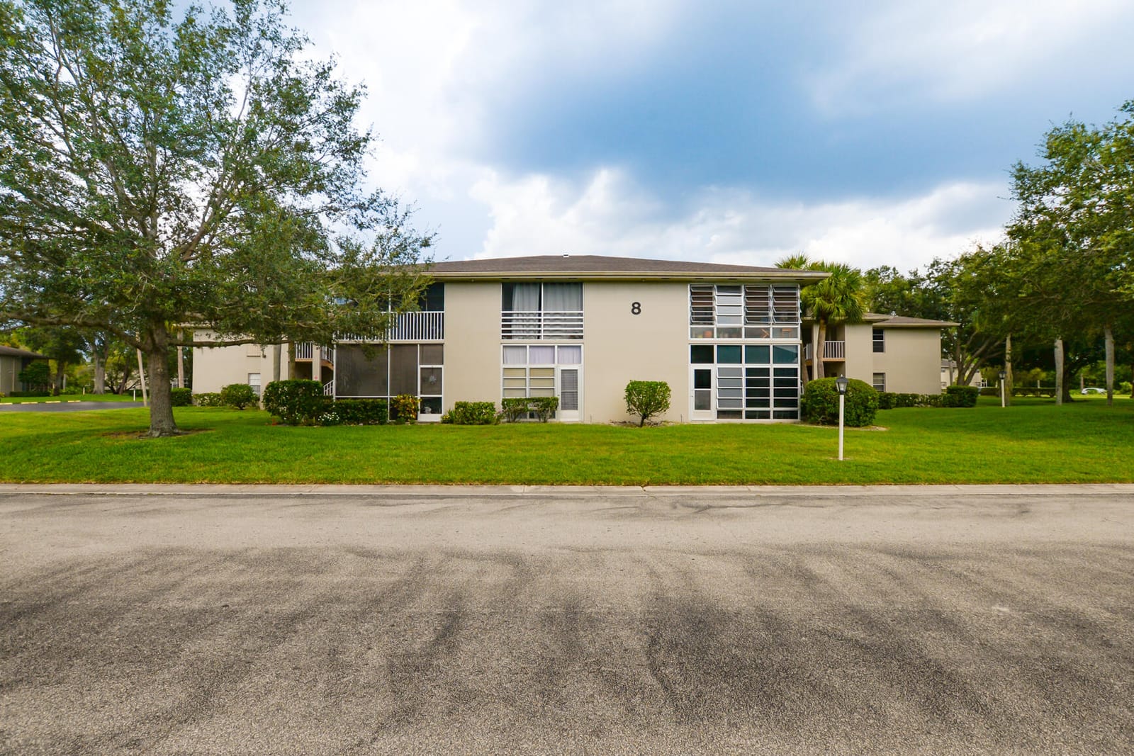 8 Lake Vista Trail, Port St. Lucie, FL 34952