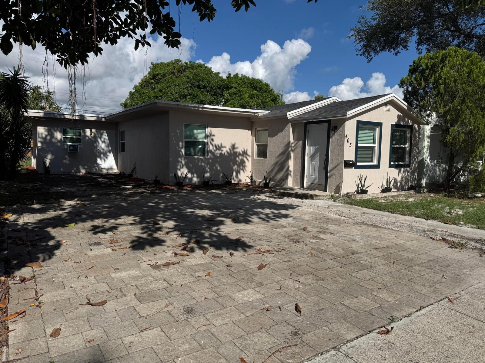 405 N E Street, Lake Worth, FL 33460 photo 4