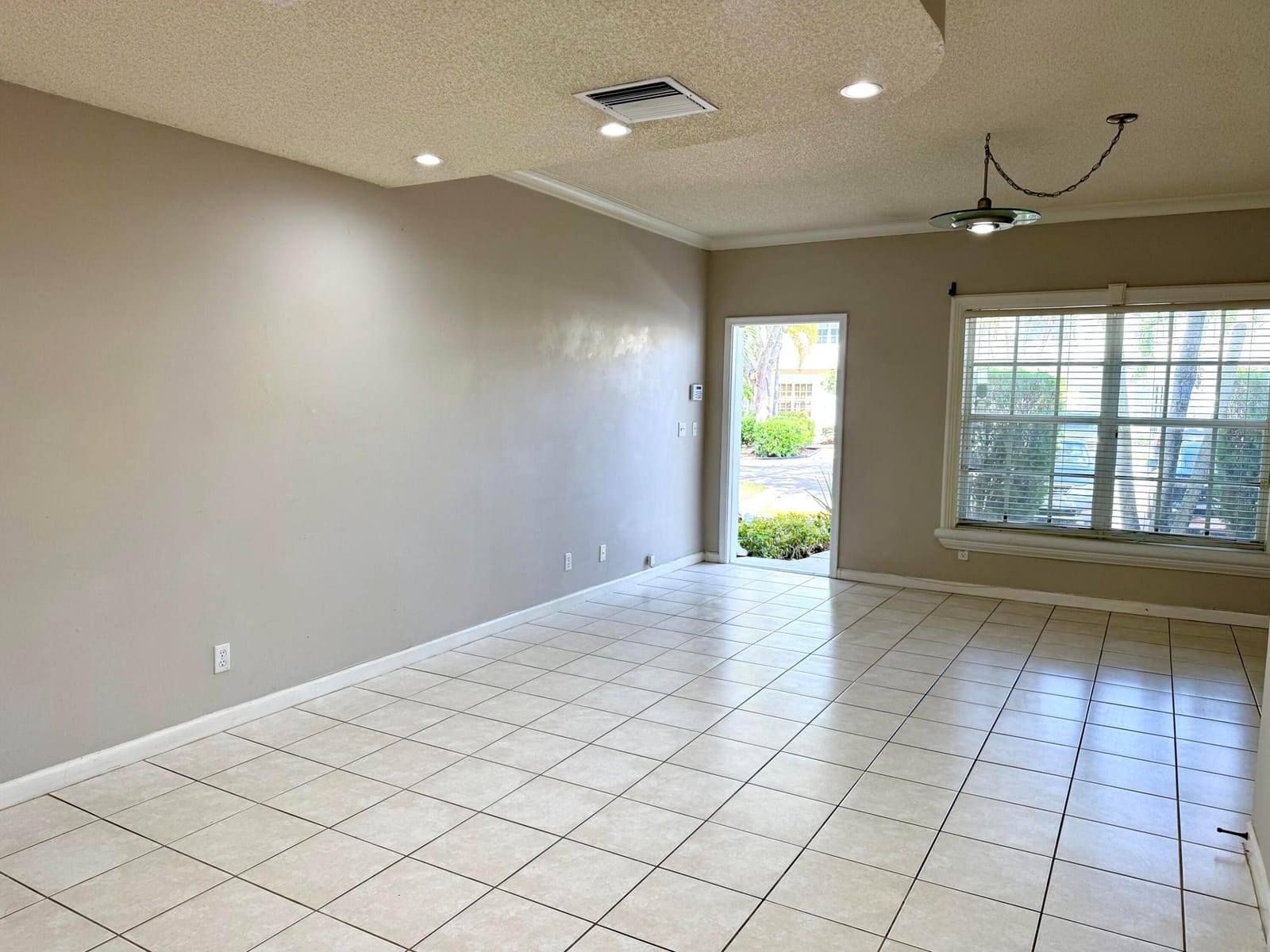 5662 NW 99TH Way — photo 4