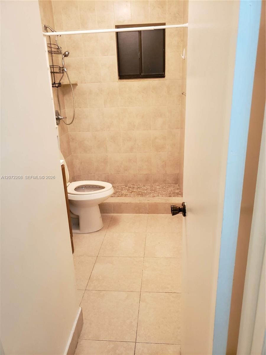 8625 NW 8th Street 422, Miami, FL 33126 photo 16
