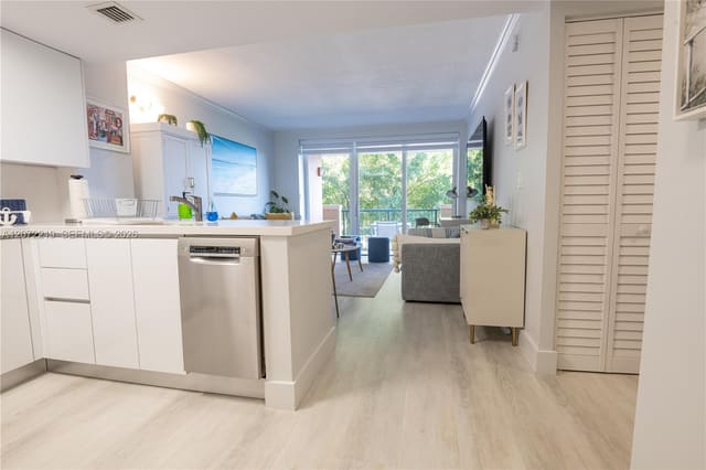 2951 S Bayshore Drive 505, Miami, FL 33133