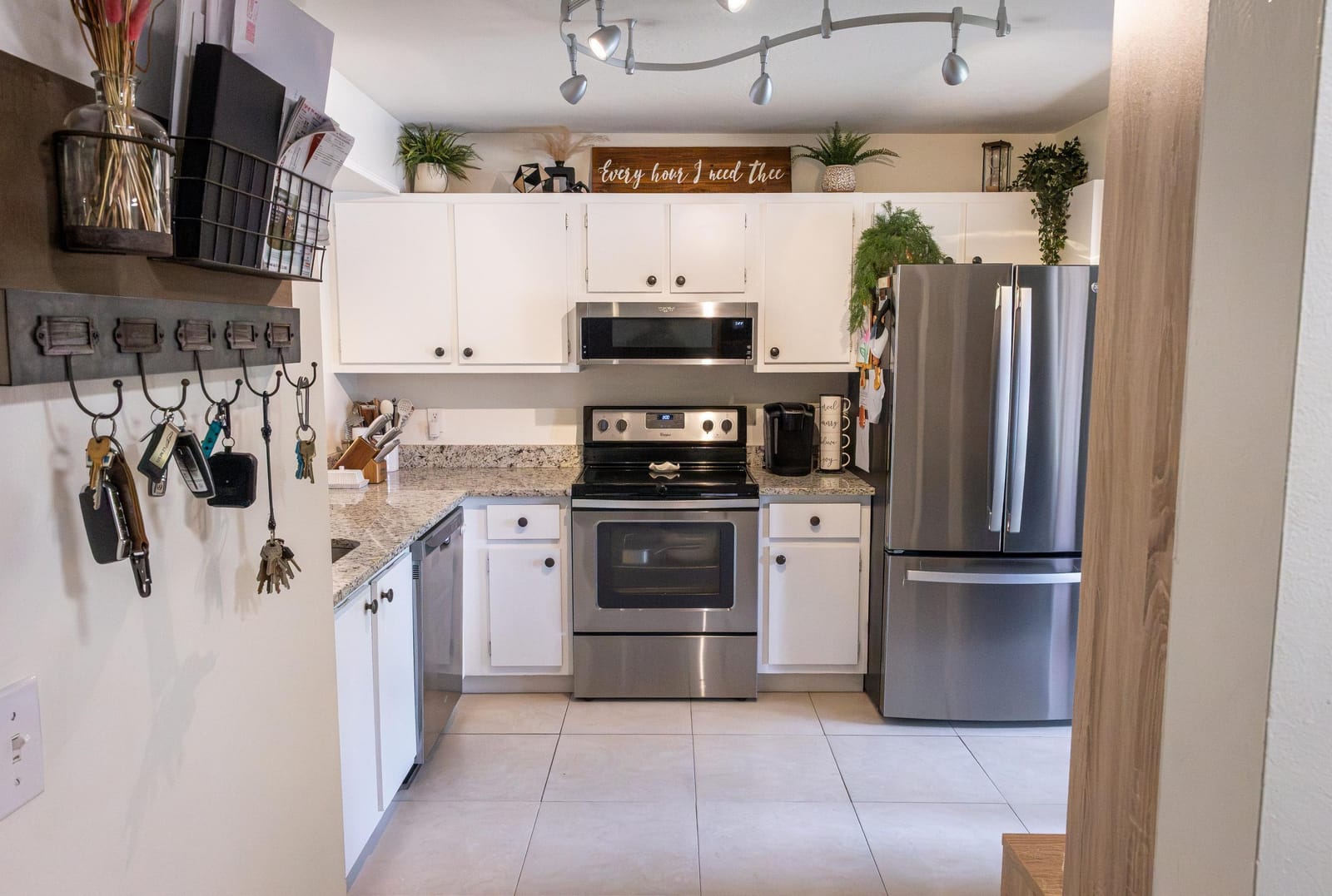 803 LAKEVIEW Circle, Royal Palm Beach, FL 33411 photo 6