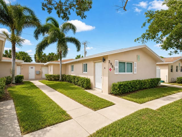 2961 NE 7th Avenue B, Pompano Beach, FL 33064
