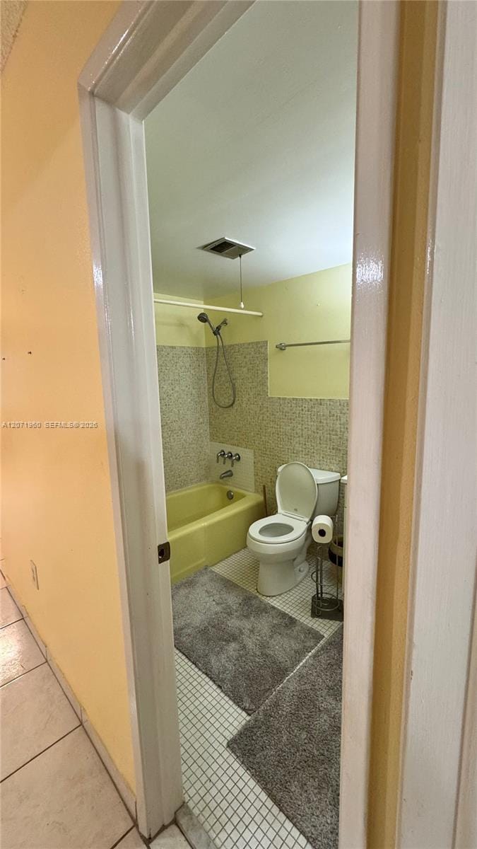 160 NE 203rd Terrace E20 — photo 4