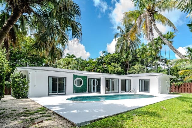 1825 Alamanda Drive, North Miami, FL 33181