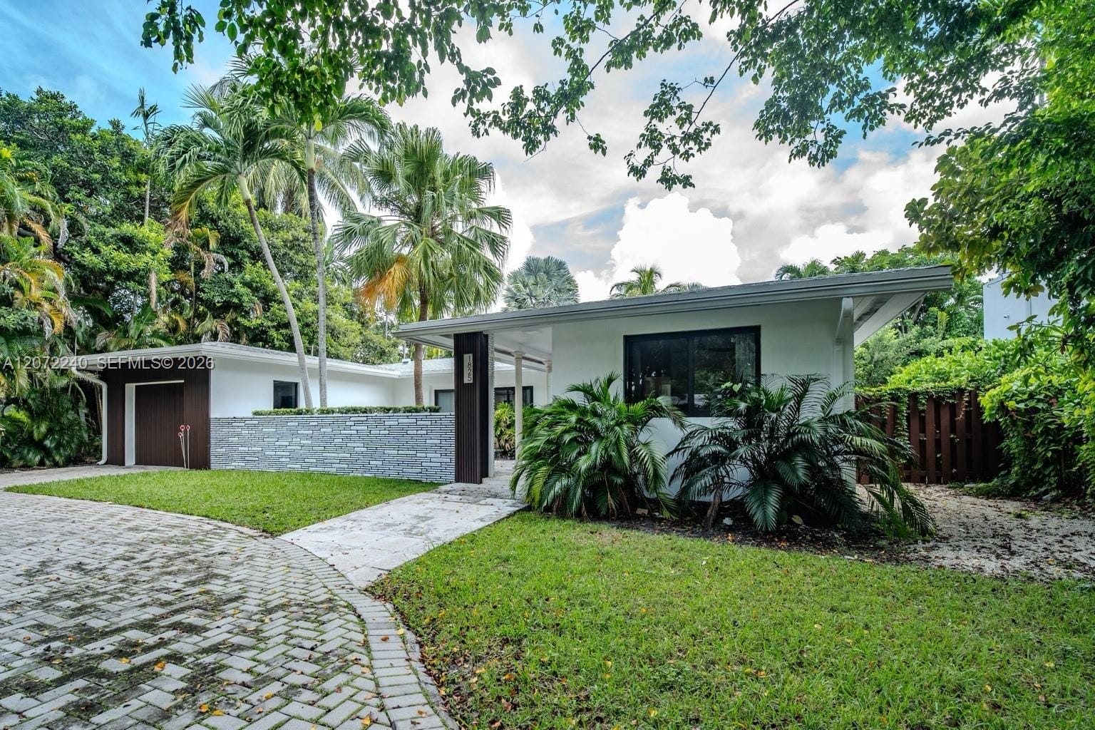 1825 Alamanda Drive, North Miami, FL 33181 photo 23
