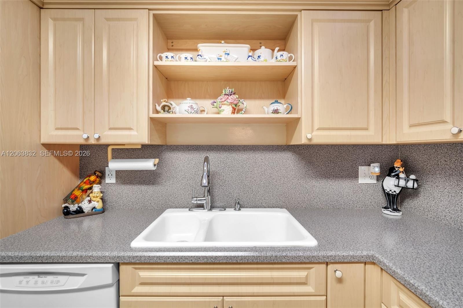 4160 Inverrary Drive 308 — photo 11