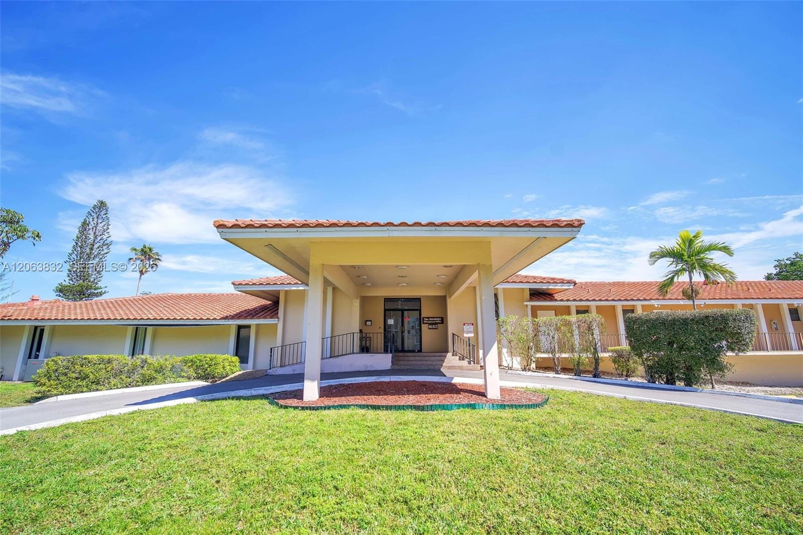 4160 Inverrary Drive 308, Lauderhill, FL 33319 photo 23