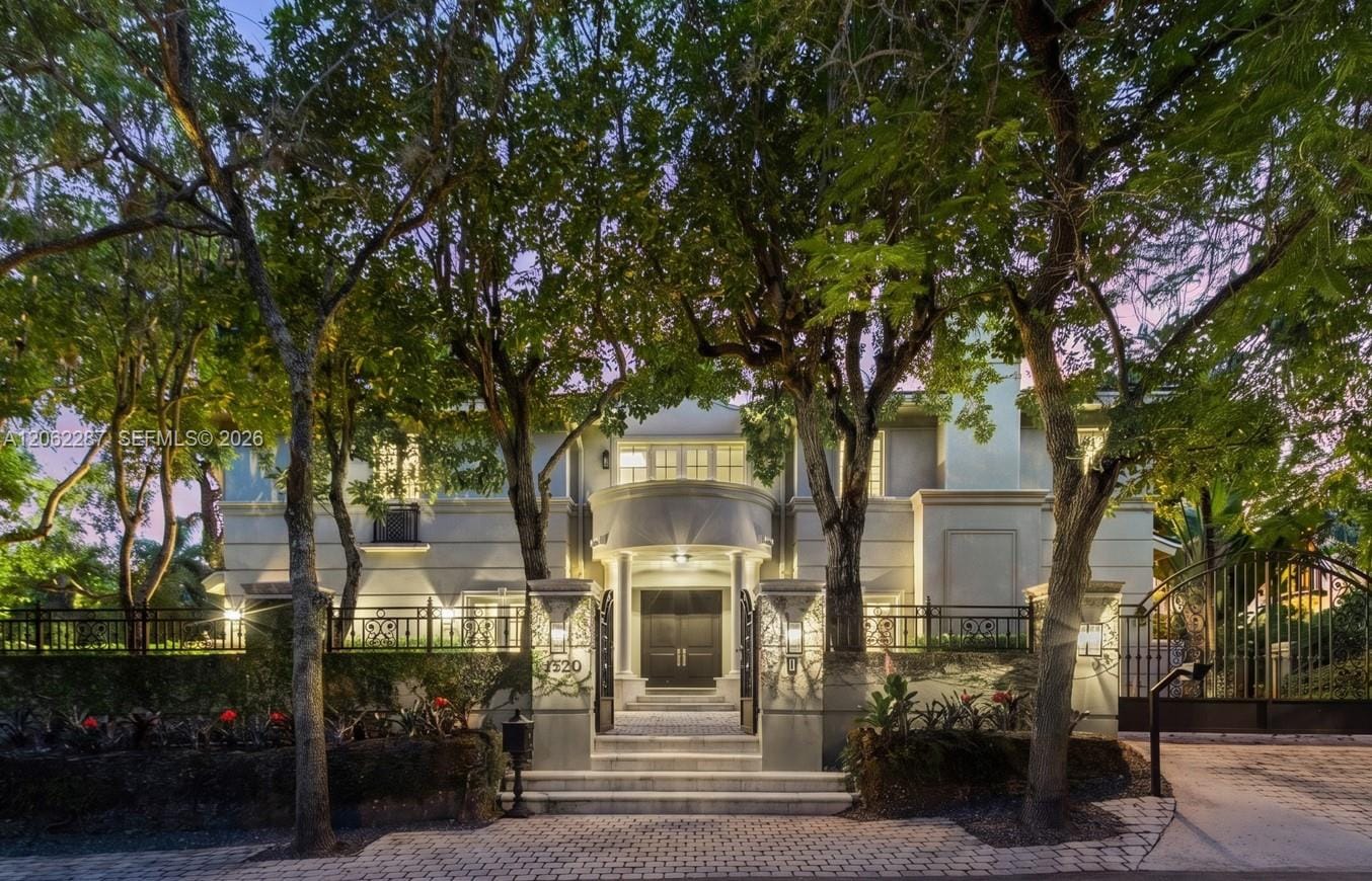 3460 S Moorings Way, Miami, FL 33133