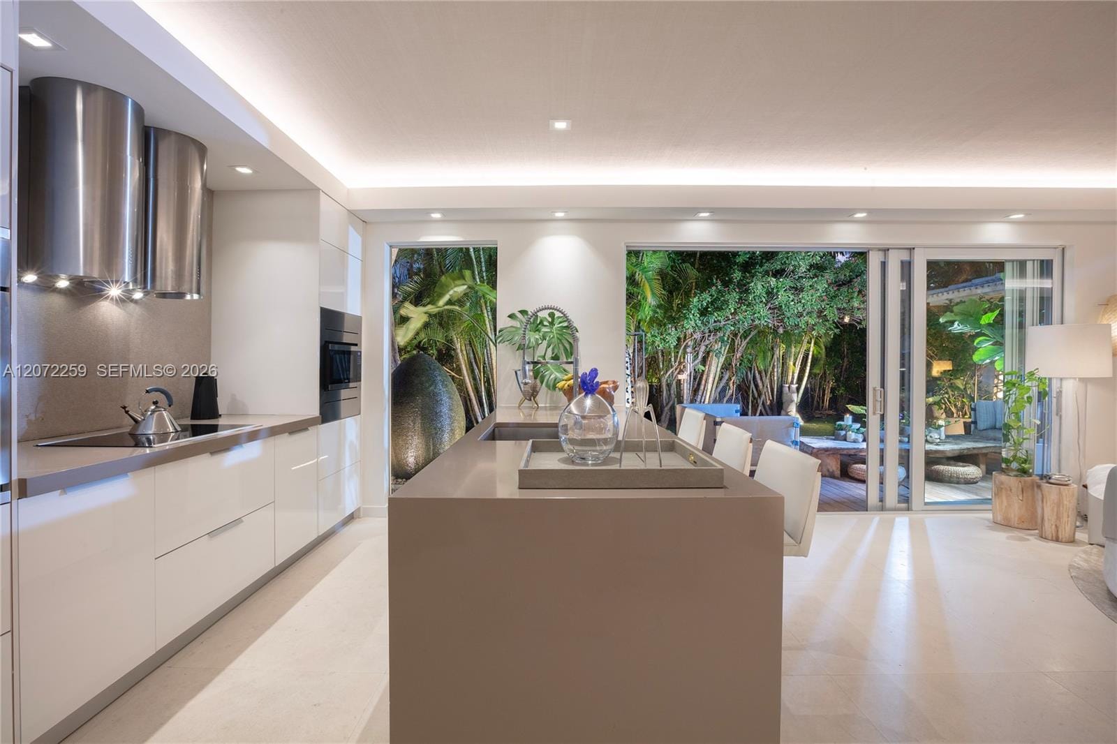 2840 Flamingo Drive — photo 3