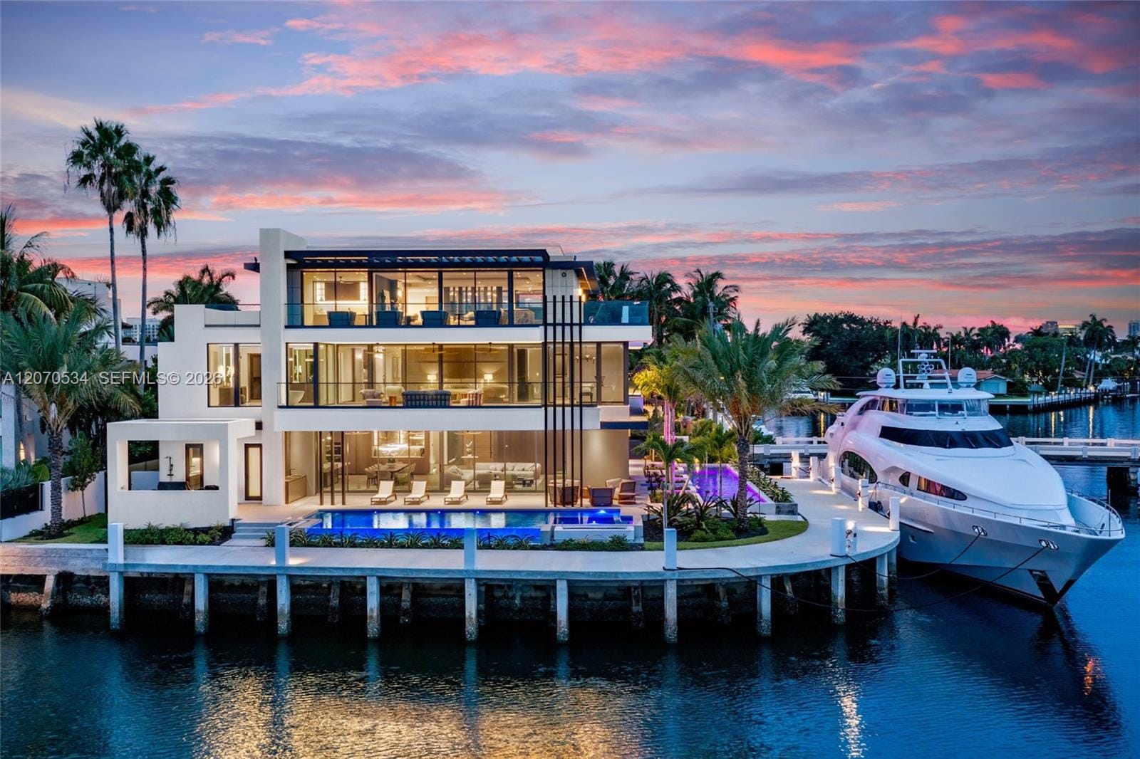 1400 W Lake Drive, Fort Lauderdale, FL 33316