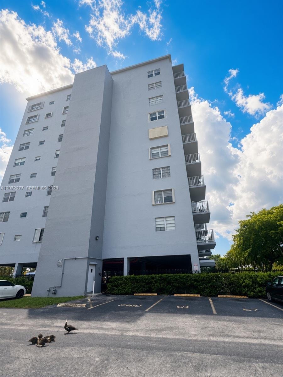 1470 NE 125th Terrace 407, North Miami, FL 33161