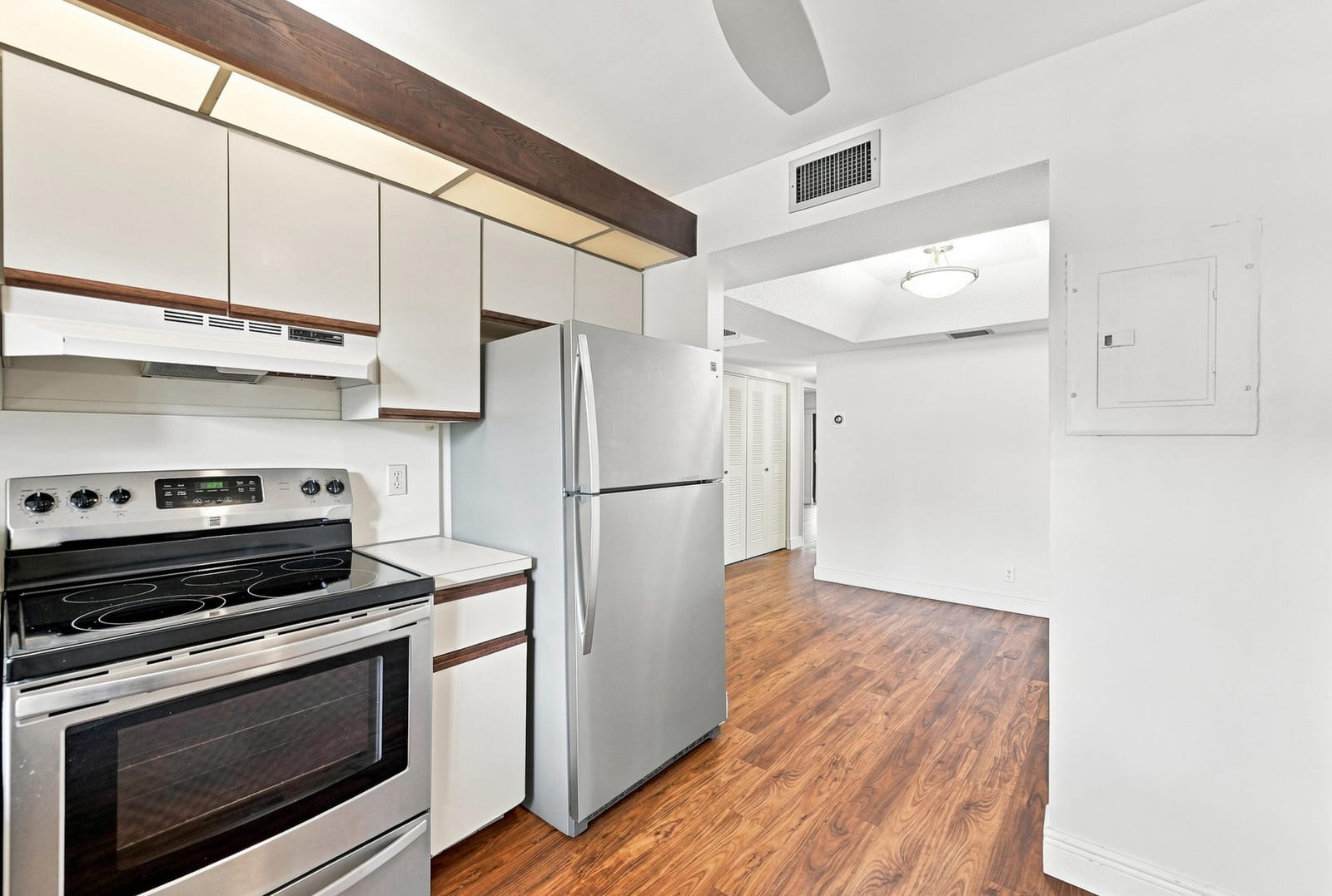 7432 ASHMONT Circle 208 — photo 11