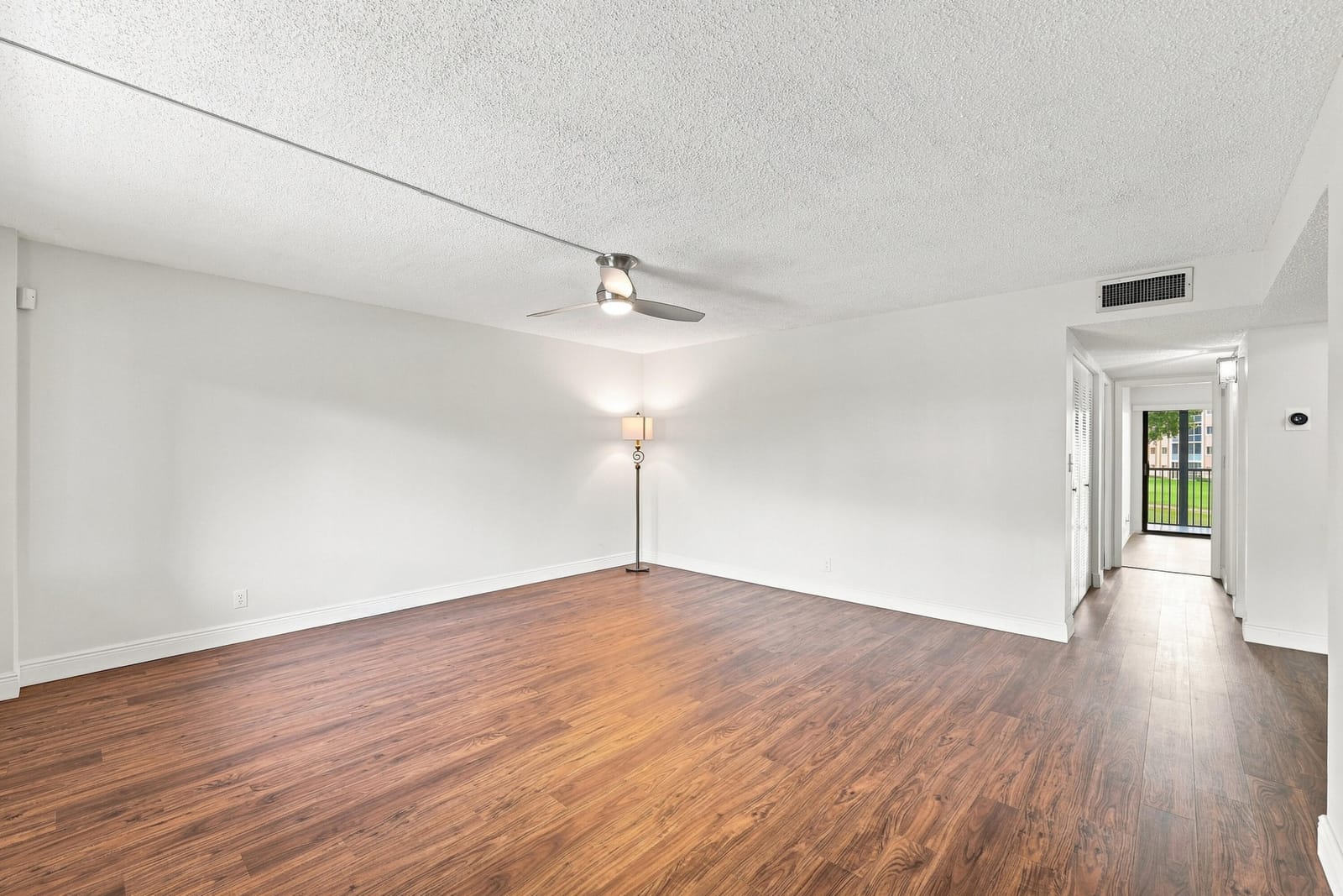 7432 ASHMONT Circle 208 — photo 5