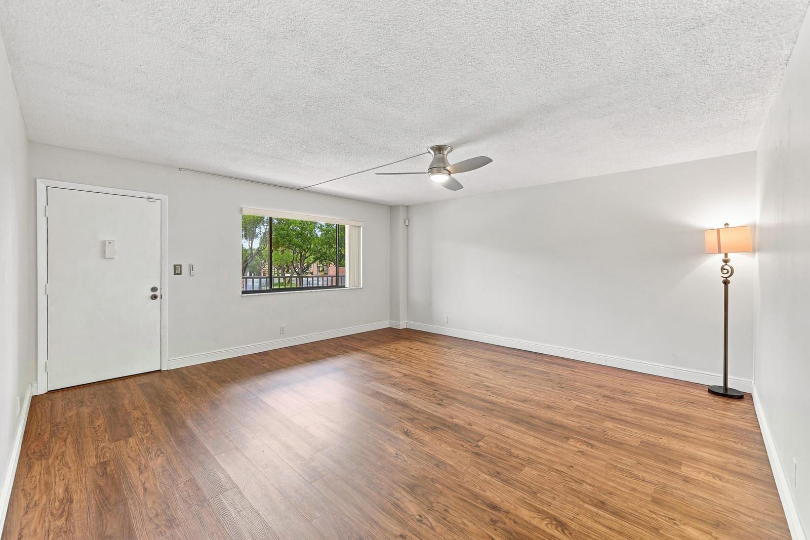7432 ASHMONT Circle 208 — photo 8