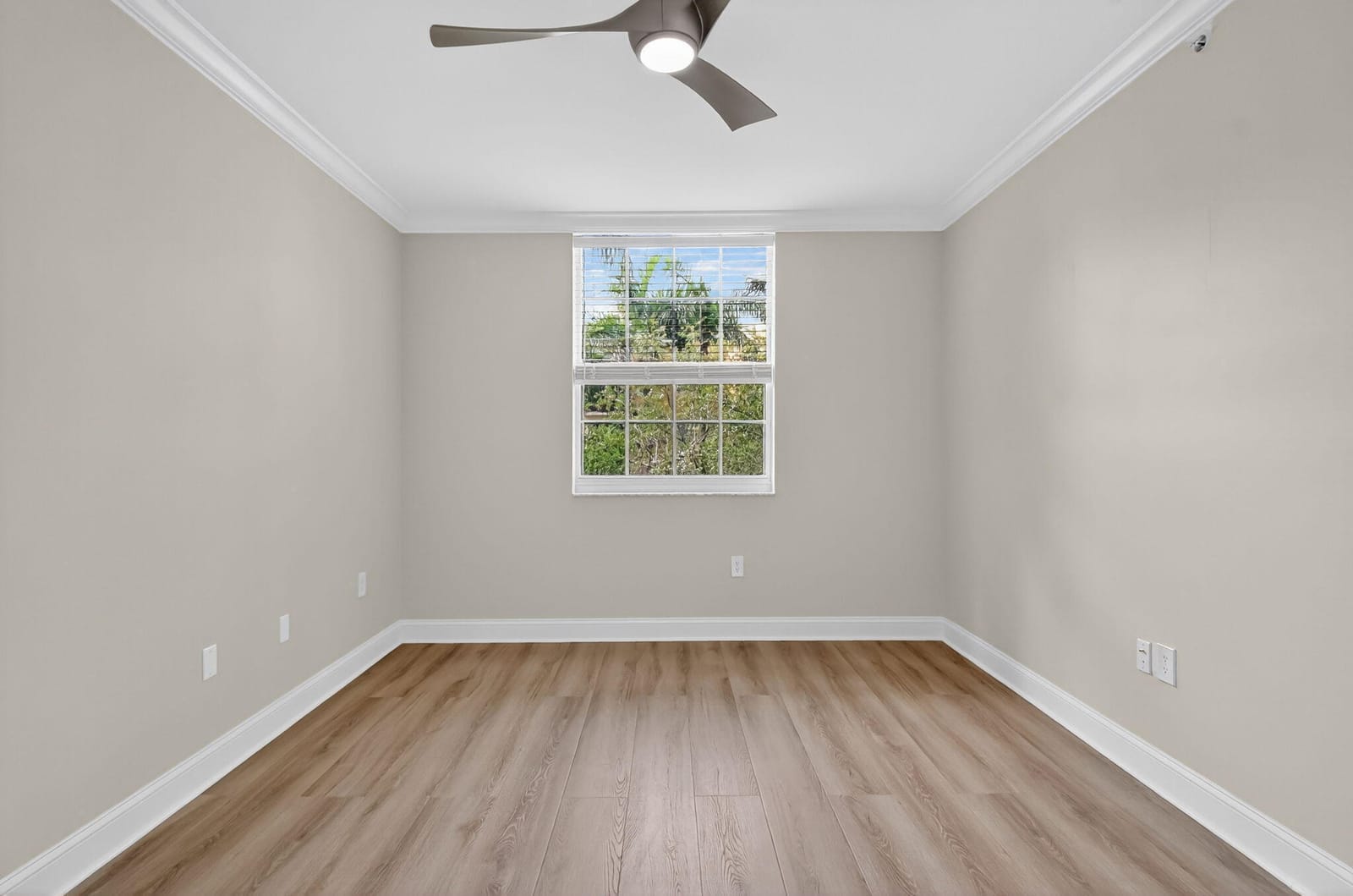 630 S SAPODILLA Avenue 412, West Palm Beach, FL 33401 photo 16