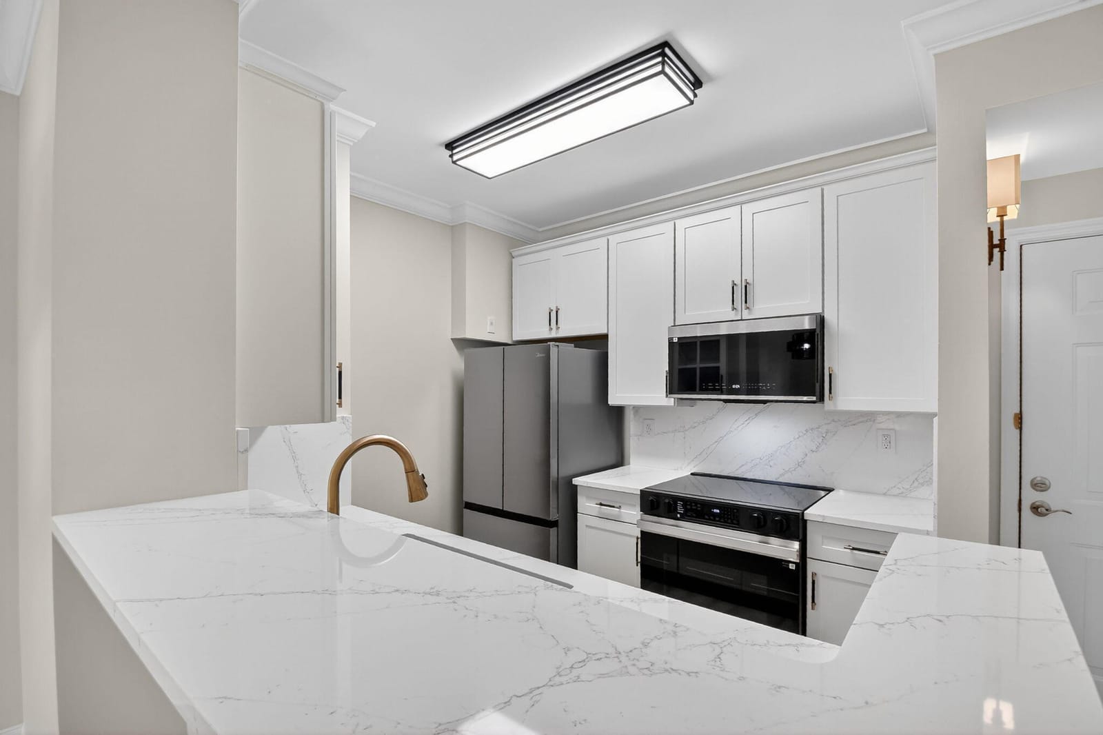 630 S SAPODILLA Avenue 412 — photo 8