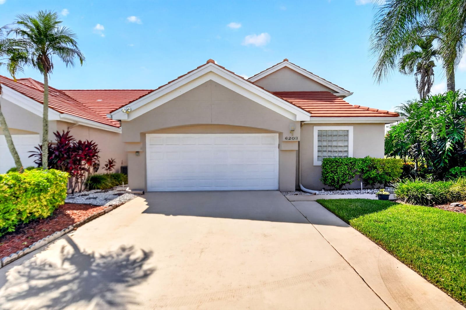 Pending home at 6203 Bear Creek Court, Lake Worth, FL 33467