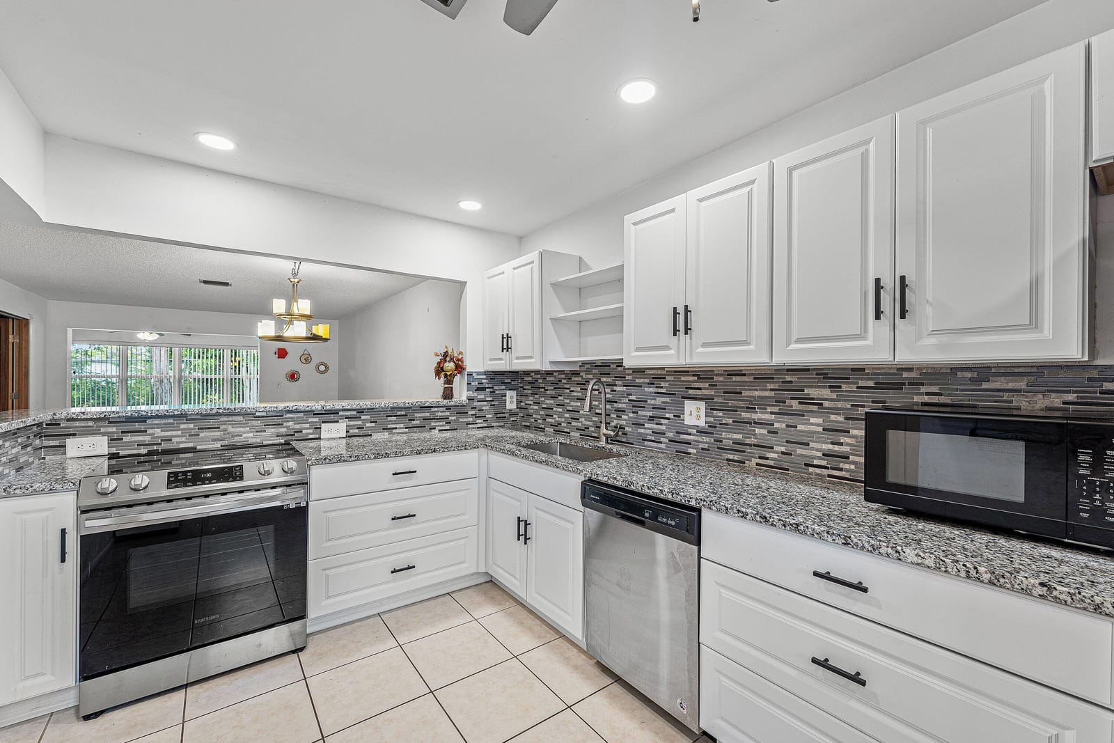 Pending home at 2638 GATELY Drive E 125, West Palm Beach, FL 33415