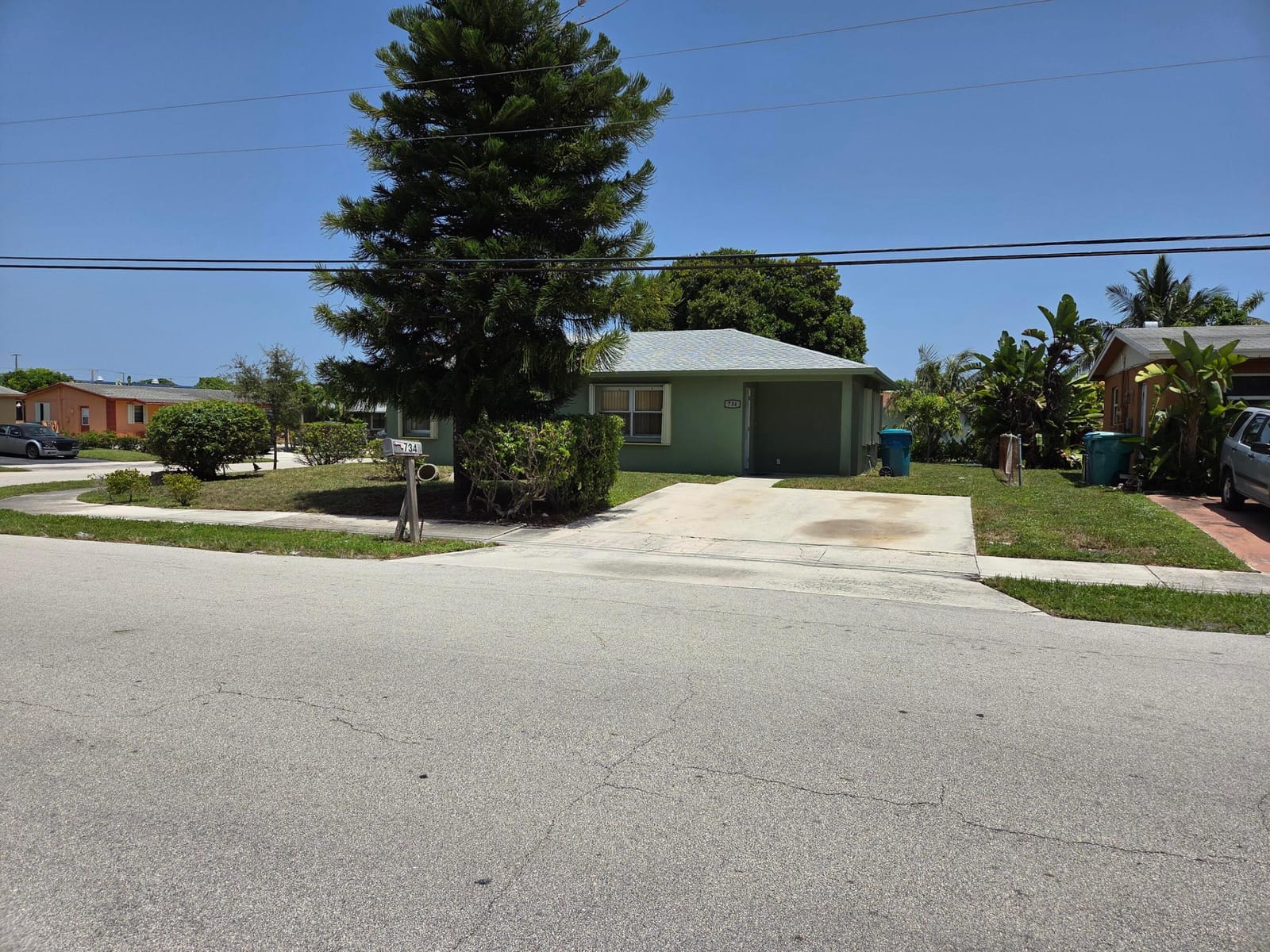 734 NE 1ST Street — photo 2
