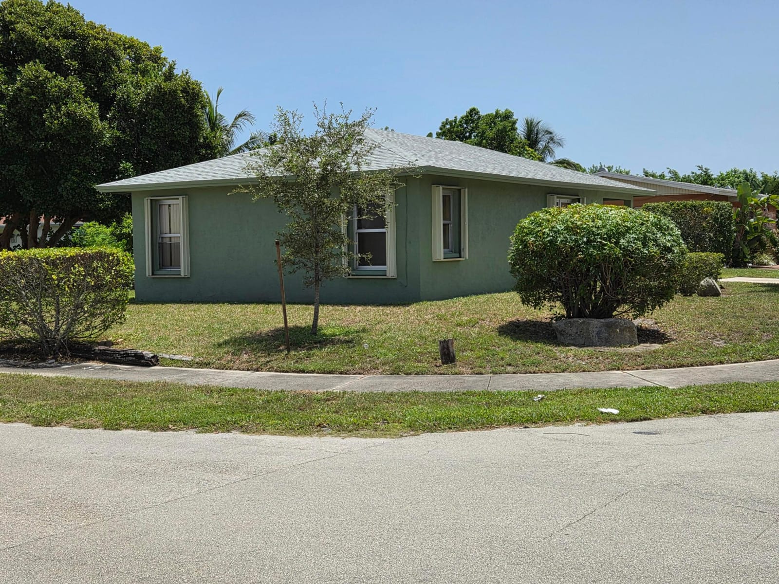 734 NE 1ST Street — photo 3