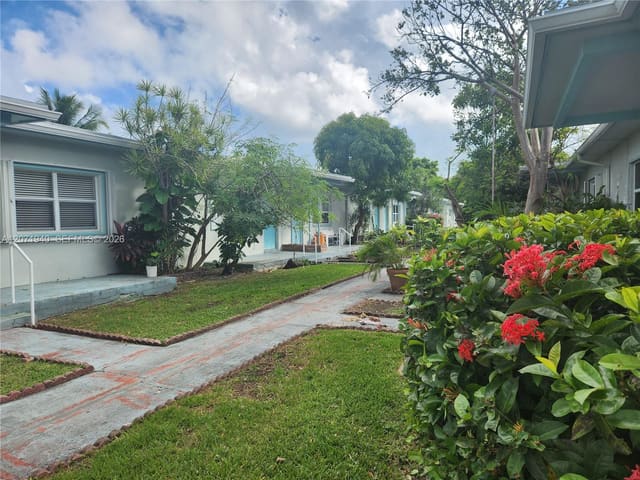 1239 Marseille Drive 4, Miami Beach, FL 33141