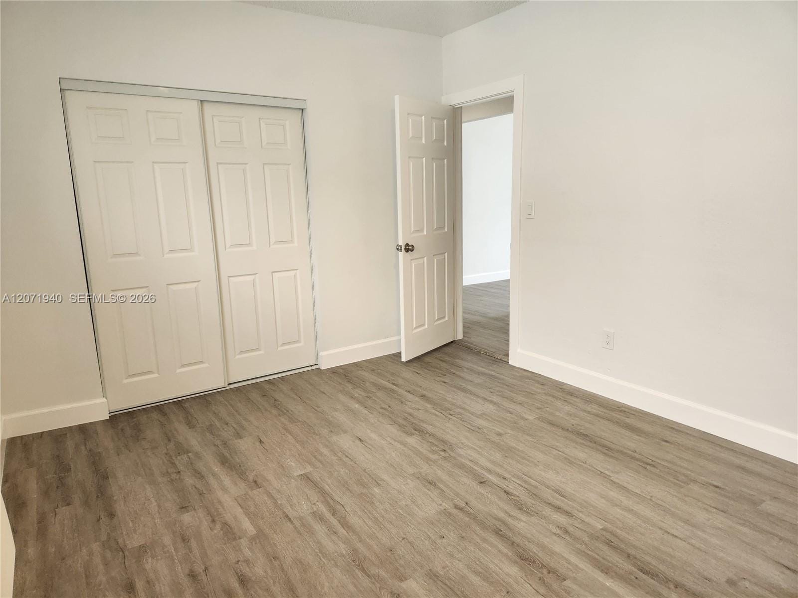 1239 Marseille Drive 4 — photo 12