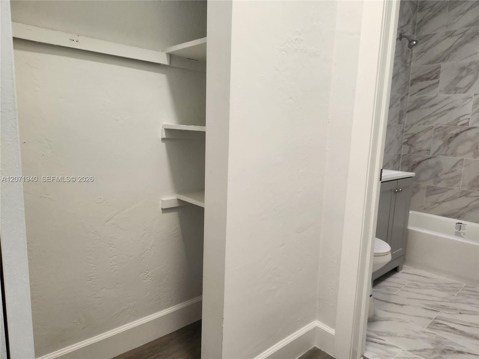 1239 Marseille Drive 4 — photo 8